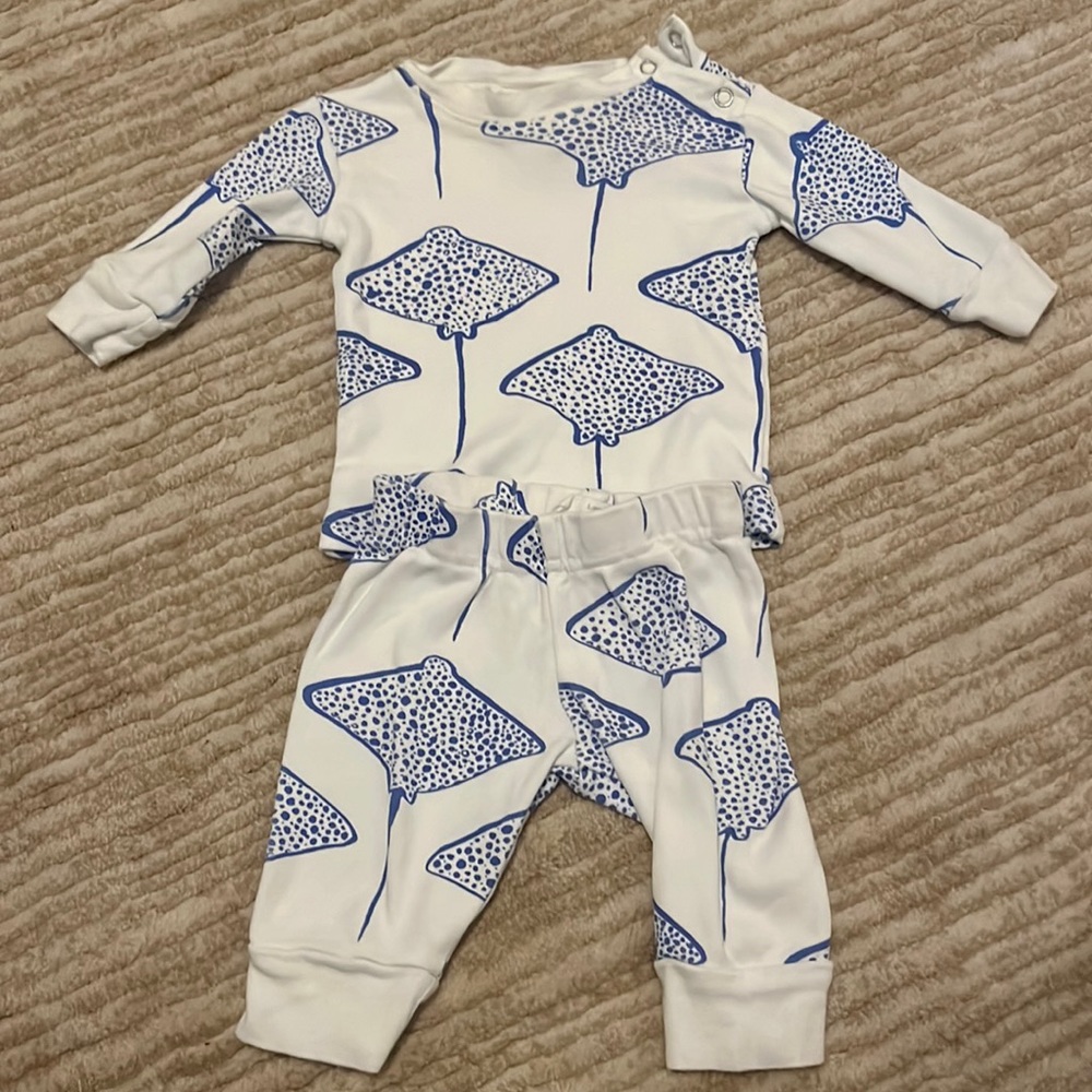 Lewis stingray print pajamas baby 0-6 months